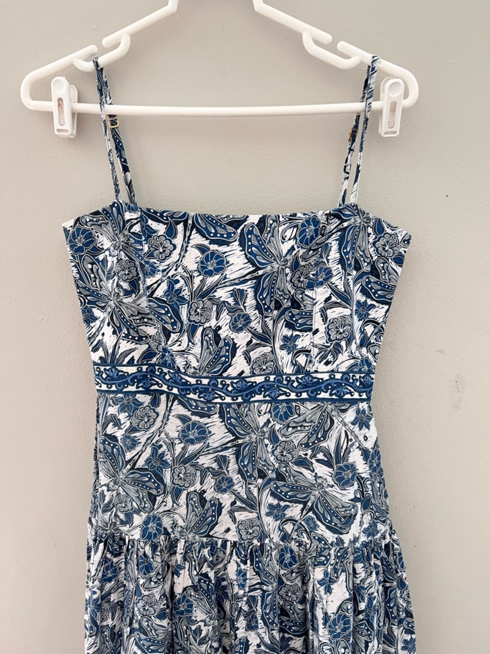 Agua by Agua Bendita Lima Spaghetti Printed Straps Linen Maxi Dress. - Picture 4 of 8